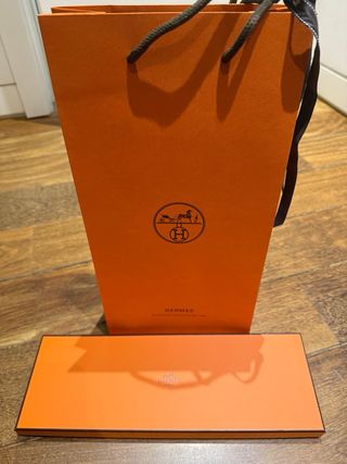 Bolsa y caja Hermes naranja