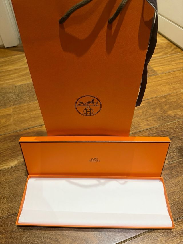 Bolsa y caja Hermes naranja