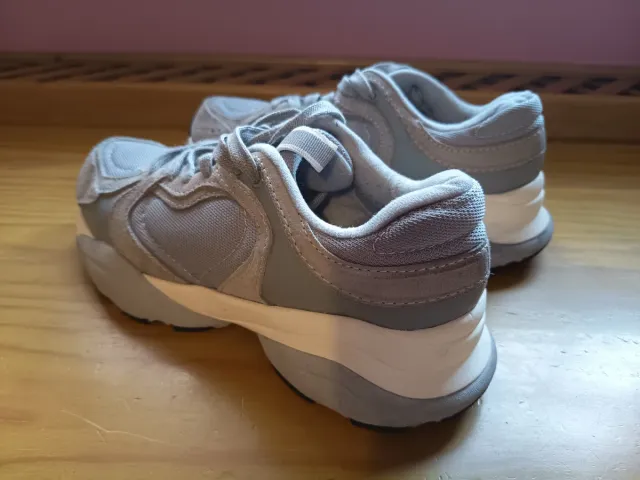 Zapatillas Mango grises