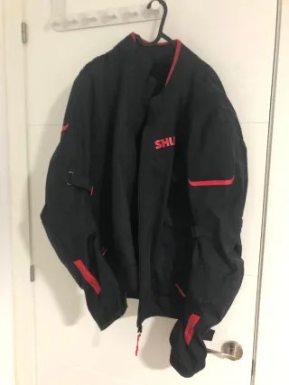 Chaqueta de moto con protecciones