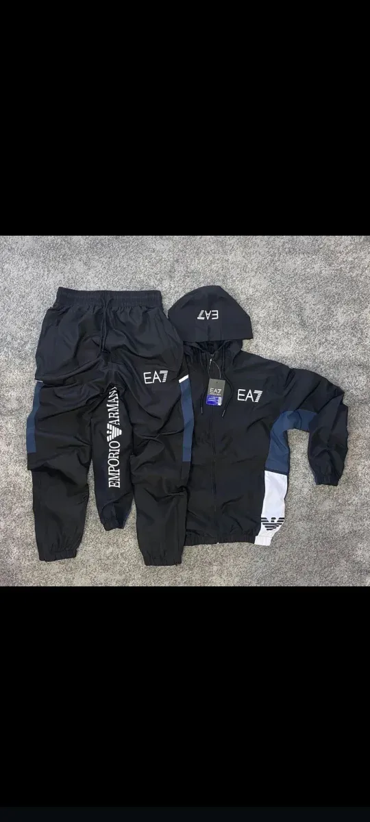 EA7 Chándal Negro y Gris