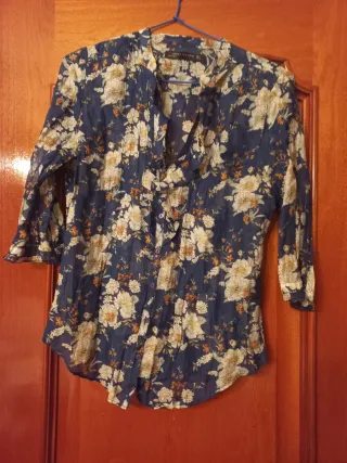 Camisa Zara floral azul