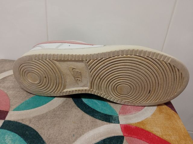 Zapatillas Nike Blancas y Rosas