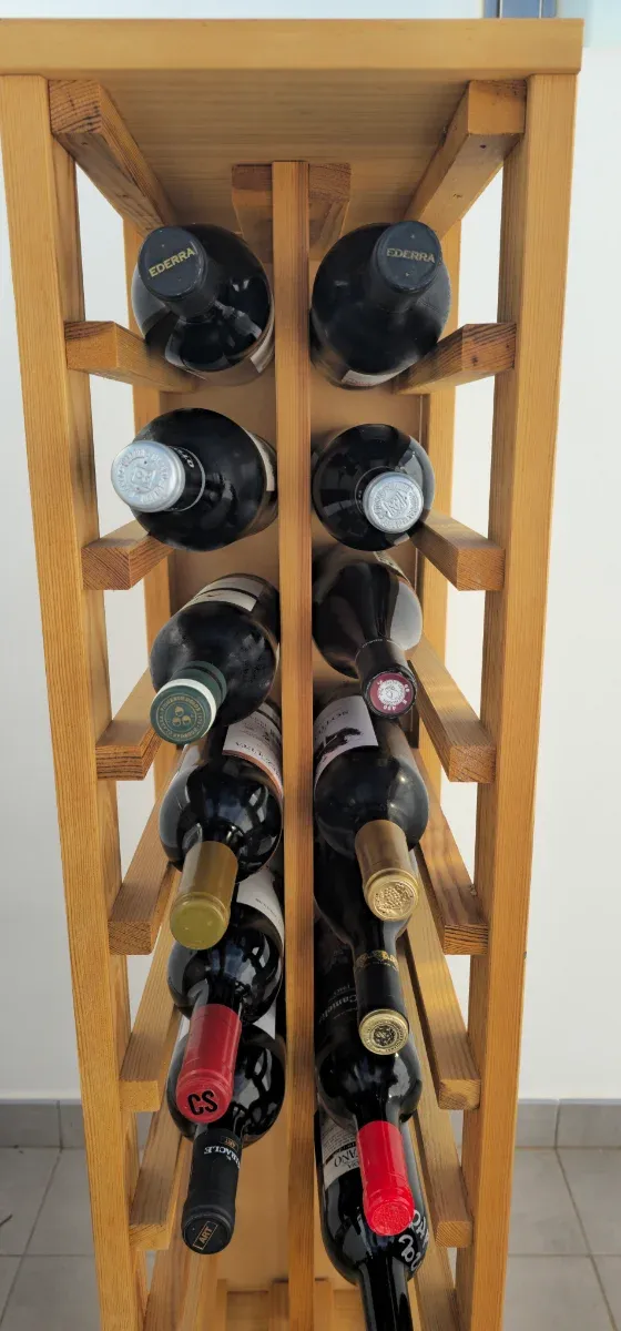 Botellero de madera para 20 botellas. Mudanza