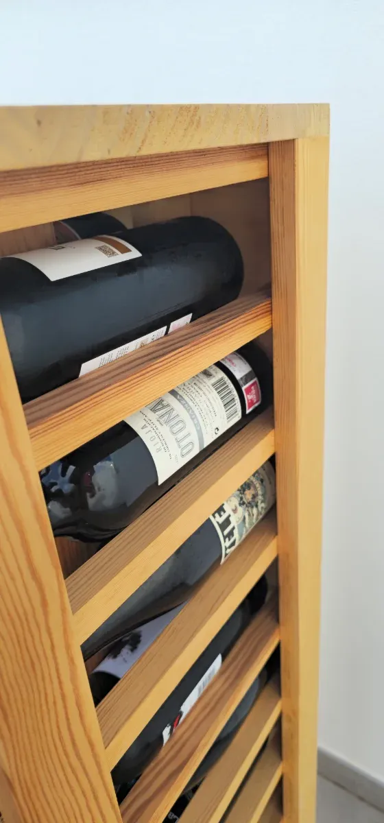 Botellero de madera para 20 botellas. Mudanza