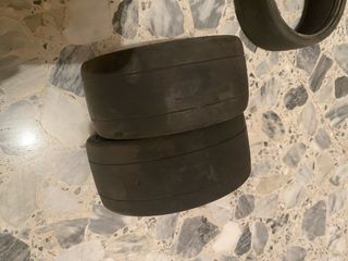 Juego 4 neumáticos pista RC 1/8 usados