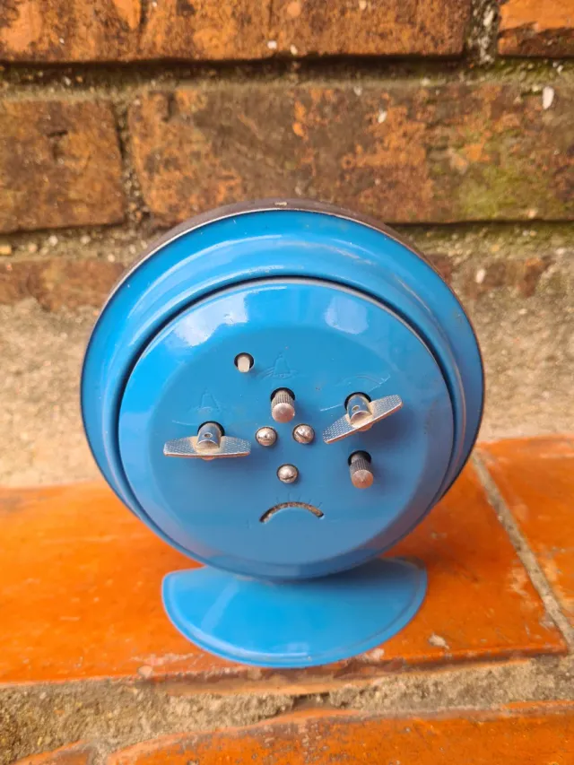 Reloj de mesa infantil con piano