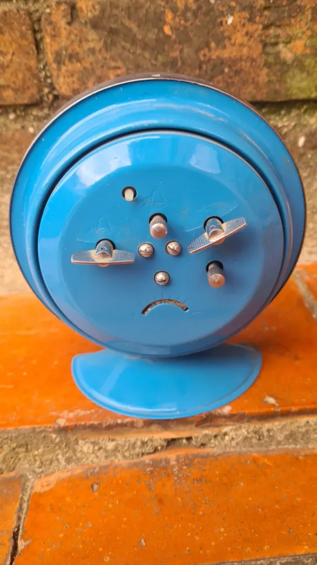 Reloj de mesa infantil con piano