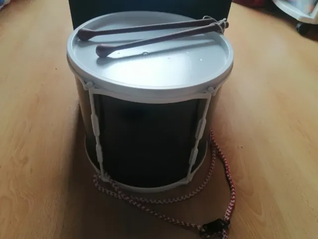 Tambor infantil con baquetas