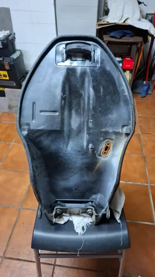 Depósito Gasolina Suzuki Negro