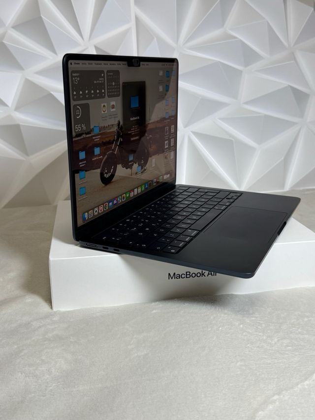 MacBook Air 13” M2 16/256GB Medianoche