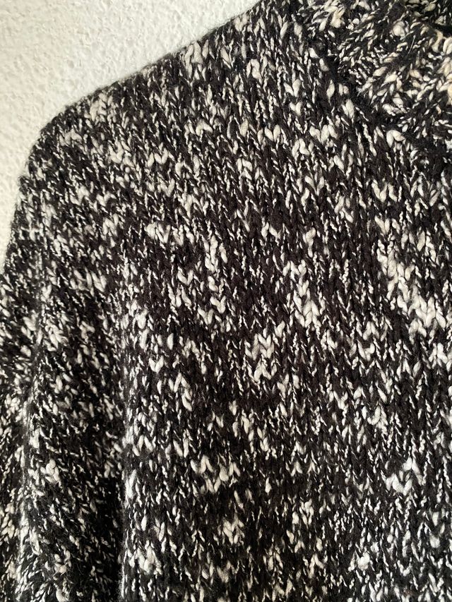 Jersey tejido negro y blanco