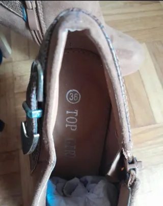 Botines de  tacón 2x15€