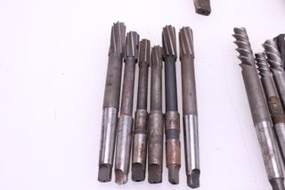 Juego Escariadores y Fresas con Vástago Cono Morse