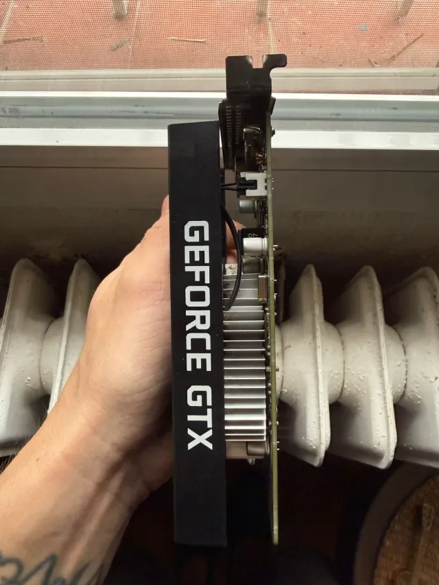 Tarjeta Gráfica NVIDIA GeForce GTX 1650 4GB