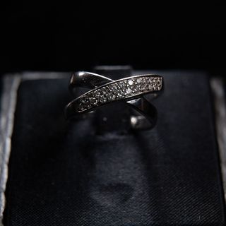 Anillo doble cruzado con brillantes