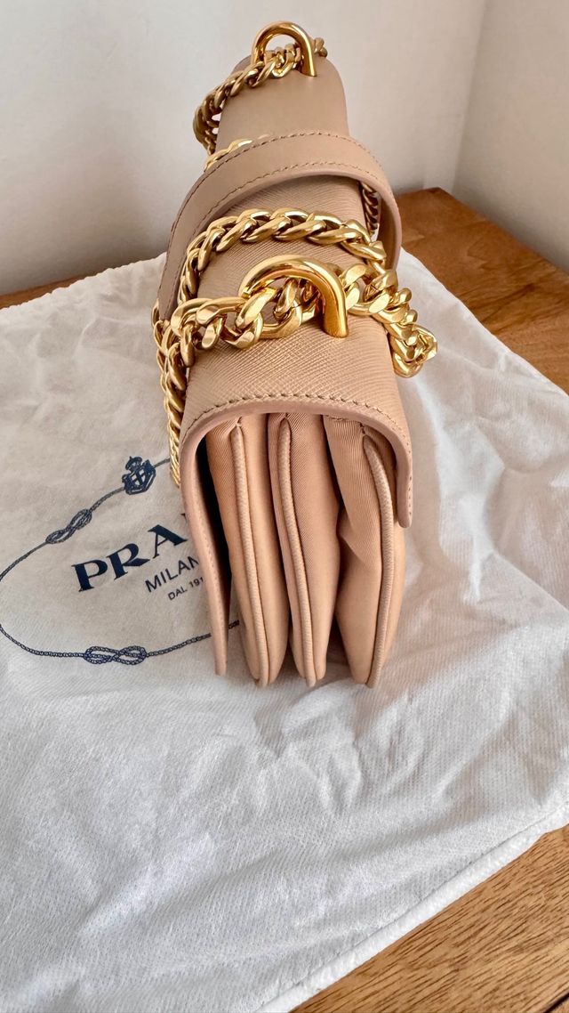 Bolso Prada Beige Cadena Dorada original