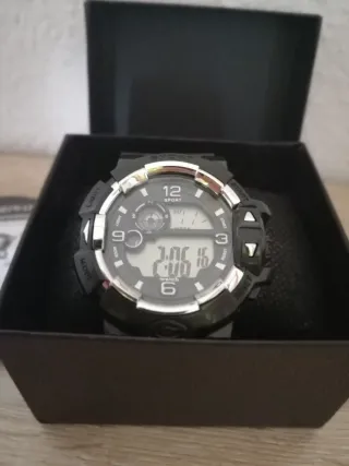 Reloj Sport Watch Negro y Plateado