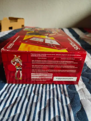 Nintendo 2DS Roja Transparente Pokémon Rubí Omega