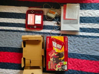 Nintendo 2DS Roja Transparente Pokémon Rubí Omega