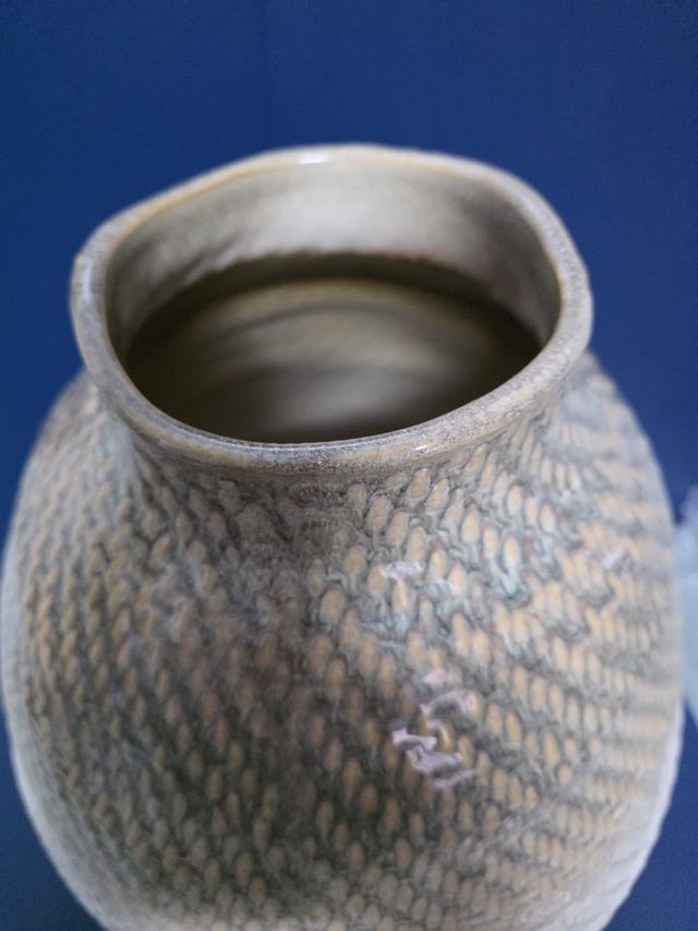 Jarrón grande de cerámica beige