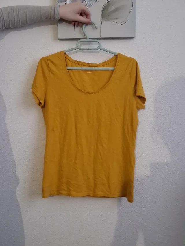 Camisa Kiabi amarilla talla S