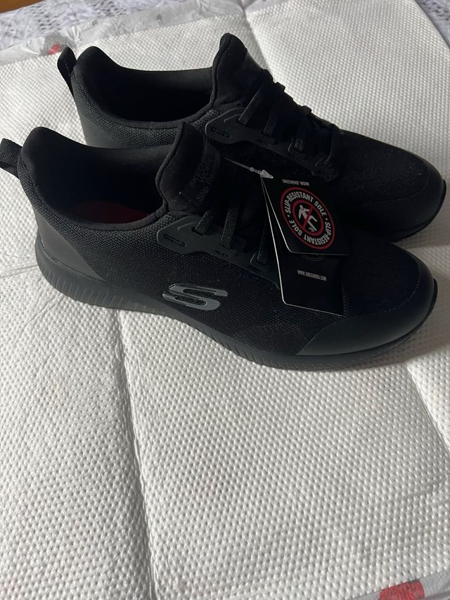 Zapatillas Skechers Work Antideslizantes Negras