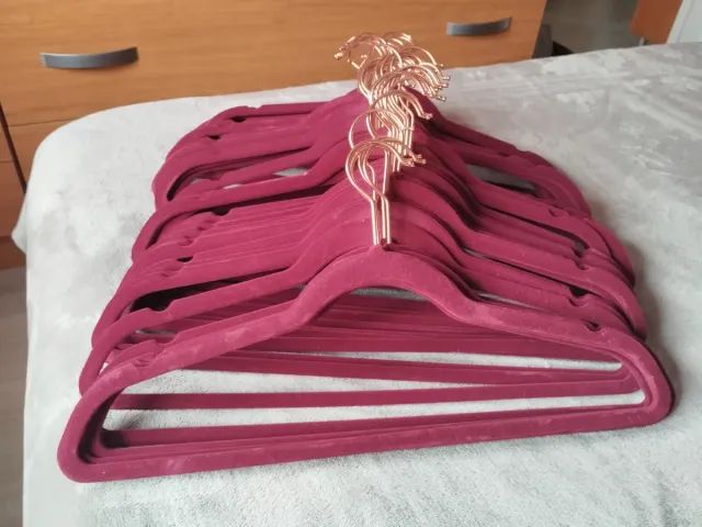 Lote 50 Perchas Terciopelo Rosa Dorado