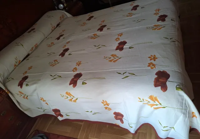 Colcha Cama 1.50 Flores Naranja, marrón y Blanco