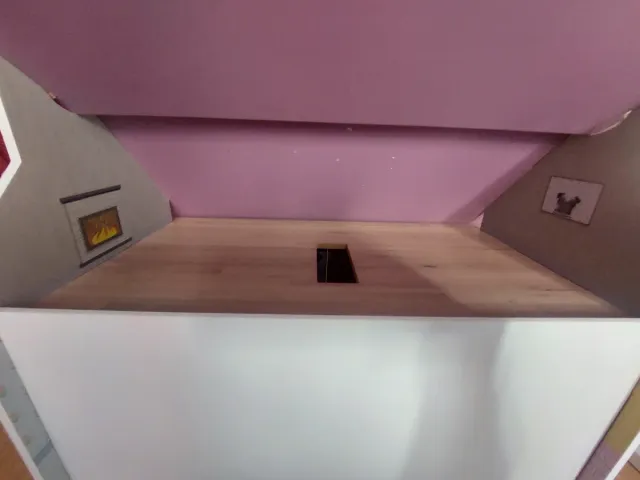 Casa de muñecas / os de madera. Para juegos