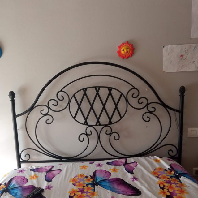 Cabezal con Mesitasde noche cristal y metal negra