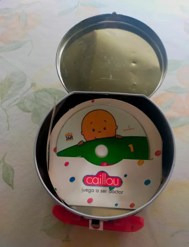Maletín 6 DVD Caillou