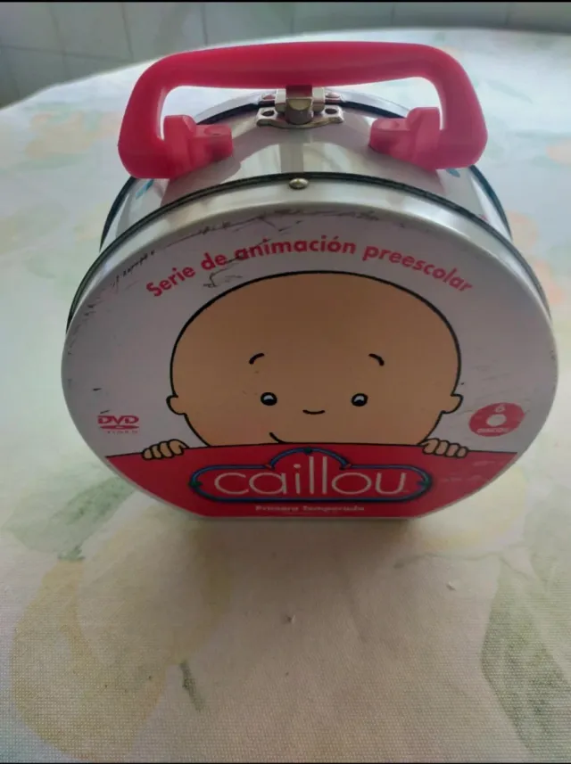 Maletín 6 DVD Caillou