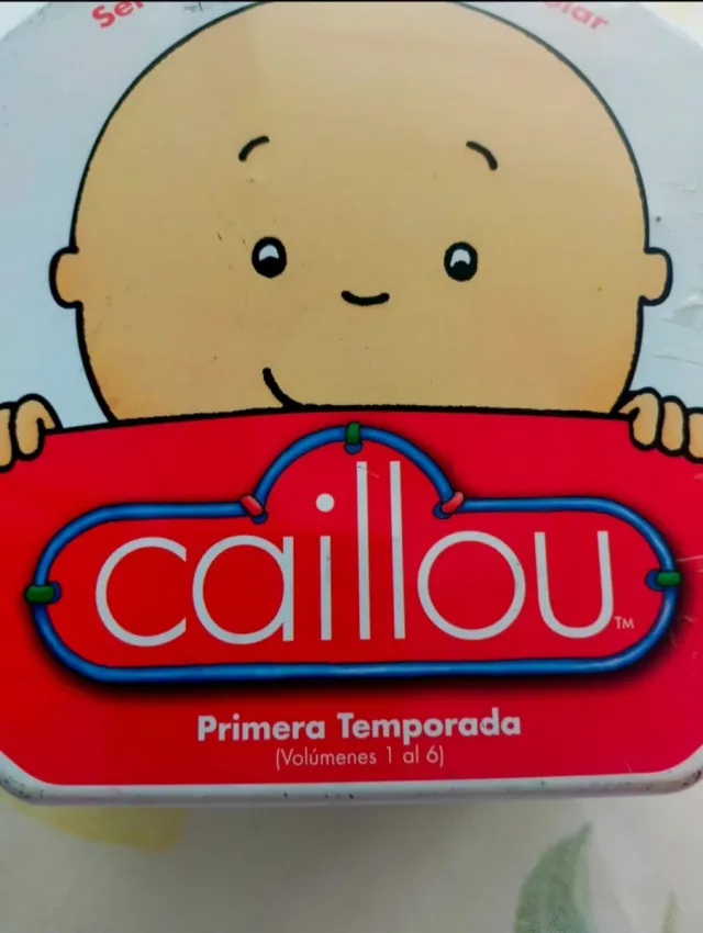 Maletín 6 DVD Caillou