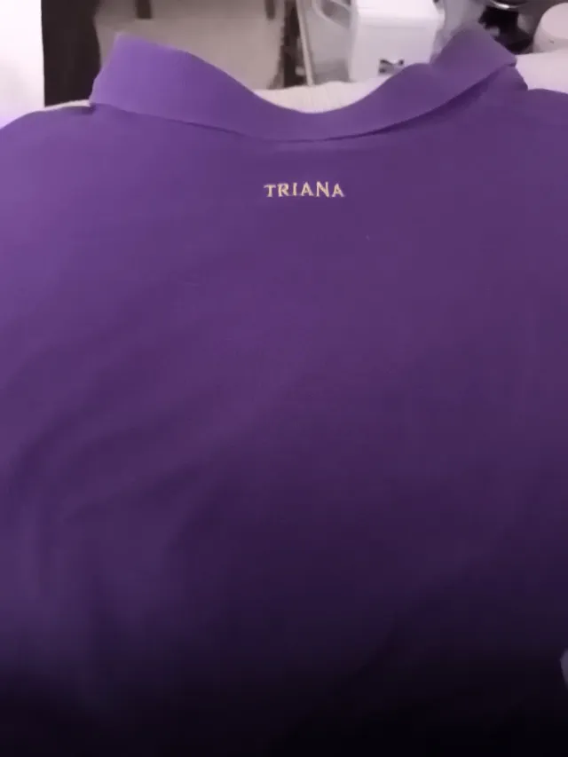 Polo Morado Tres Caídas Triana  Talla L