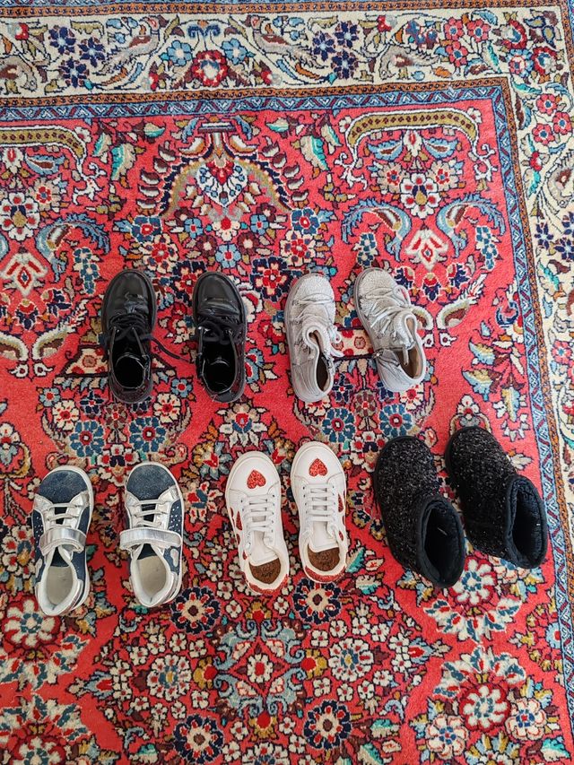 Lotto scarpe bambina n. 28