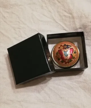 Posacenere da borsa con farfalla