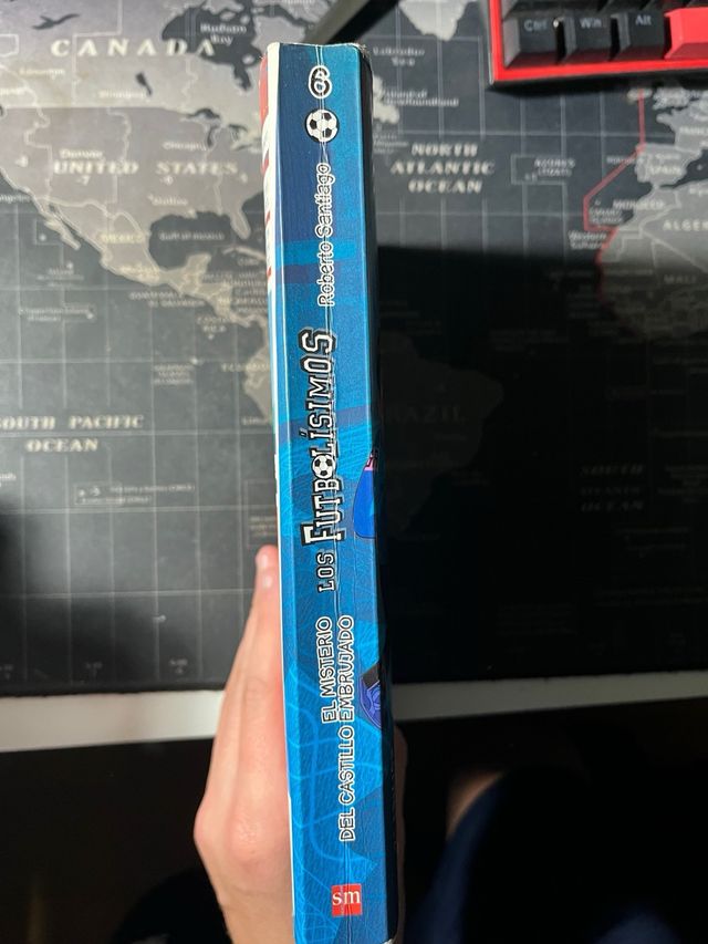 Los Futbolísimos 6: El misterio del castillo em...