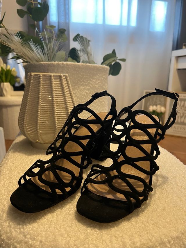 Sandalias tacón negras con brillo