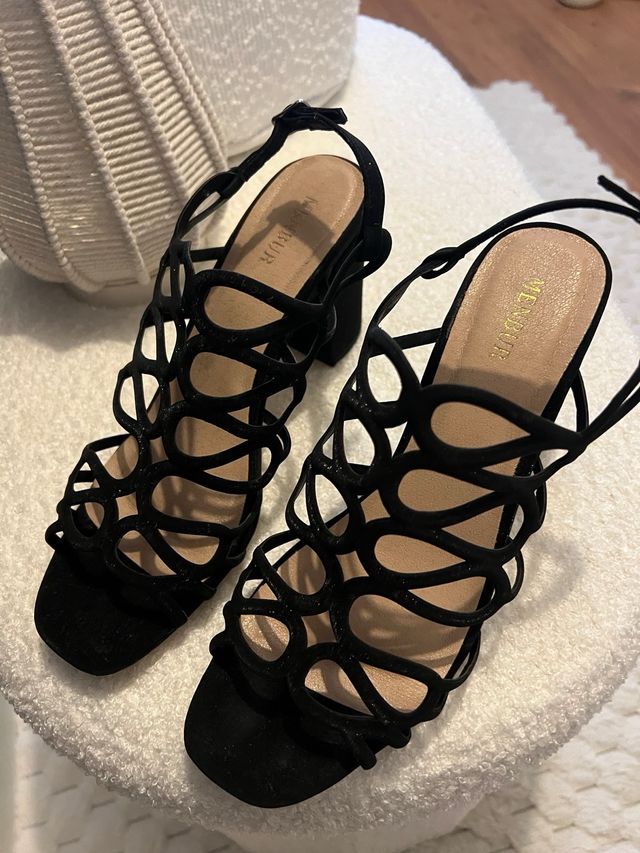 Sandalias tacón negras con brillo