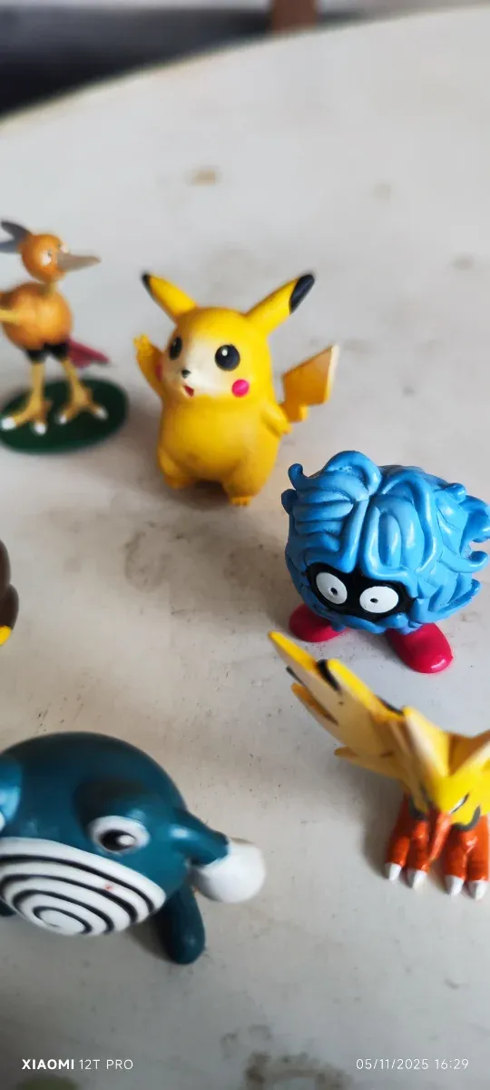 Figuras Pokémon TOMY (16 unidades)