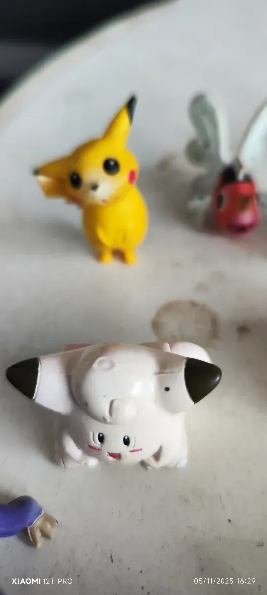 Figuras Pokémon TOMY (16 unidades)