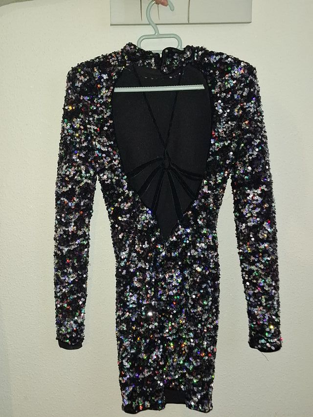 Vestido Bershka lentejuelas negro talla S