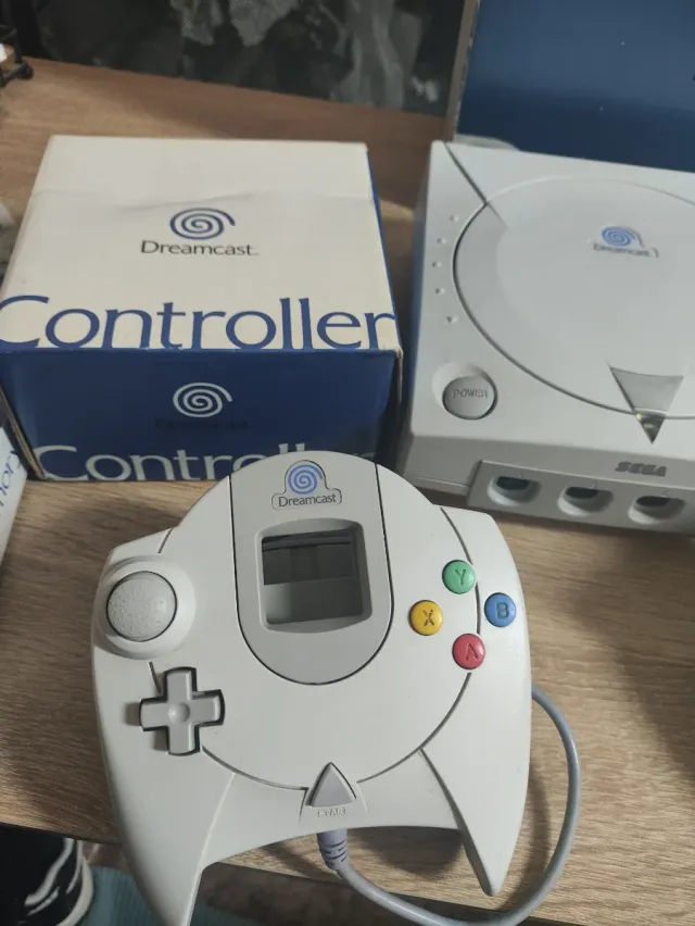 Sega Dreamcast + 2 mandos + Memory Card