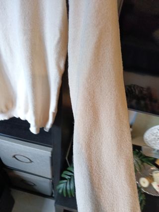 Jersey mujer cuello alto beige Entallado