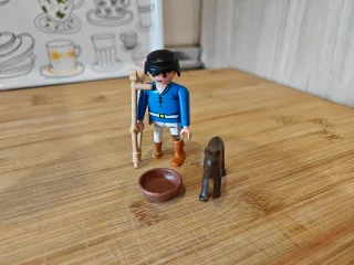 Playmobil belén mendigo con perro y cuenco