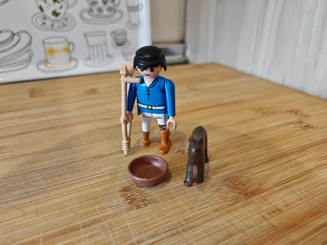 Playmobil belén mendigo con perro y cuenco