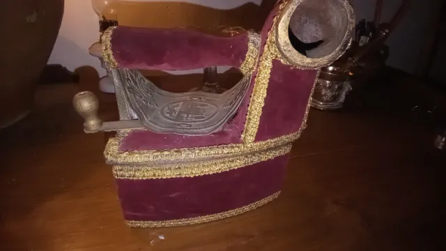 Plancha antigua decorativa