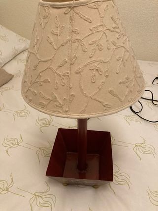 Lámpara de mesa tela y madera