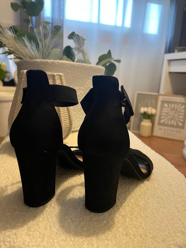 Sandalias tacón negras